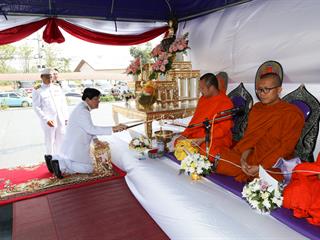 มหาวิทยาลัยพะเยา,นำโดย,ศาสตราจารย์พิเศษ,ดร.มณฑล,สงวนเสริมศรี,อธิการบดีมหาวิทยาลัยพะเยา,พร้อมด้วยคณะผู้บริหาร,คณาจารย์,เจ้าหน้าที่,,เข้าร่วมพิธีวางพวงมาลาถวายราชสักการะ,วันคล้ายวันสวรรคตสมเด็จพระนเรศวรมหาราช,ประจำปี,2561,