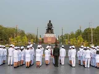 มหาวิทยาลัยพะเยา,นำโดย,ศาสตราจารย์พิเศษ,ดร.มณฑล,สงวนเสริมศรี,อธิการบดีมหาวิทยาลัยพะเยา,พร้อมด้วยคณะผู้บริหาร,คณาจารย์,เจ้าหน้าที่,,เข้าร่วมพิธีวางพวงมาลาถวายราชสักการะ,วันคล้ายวันสวรรคตสมเด็จพระนเรศวรมหาราช,ประจำปี,2561,