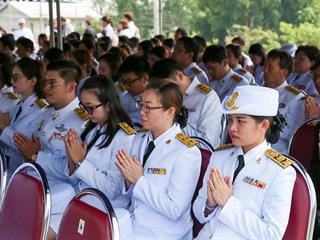 มหาวิทยาลัยพะเยา,นำโดย,ศาสตราจารย์พิเศษ,ดร.มณฑล,สงวนเสริมศรี,อธิการบดีมหาวิทยาลัยพะเยา,พร้อมด้วยคณะผู้บริหาร,คณาจารย์,เจ้าหน้าที่,,เข้าร่วมพิธีวางพวงมาลาถวายราชสักการะ,วันคล้ายวันสวรรคตสมเด็จพระนเรศวรมหาราช,ประจำปี,2561,