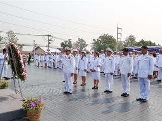 มหาวิทยาลัยพะเยา,นำโดย,ศาสตราจารย์พิเศษ,ดร.มณฑล,สงวนเสริมศรี,อธิการบดีมหาวิทยาลัยพะเยา,พร้อมด้วยคณะผู้บริหาร,คณาจารย์,เจ้าหน้าที่,,เข้าร่วมพิธีวางพวงมาลาถวายราชสักการะ,วันคล้ายวันสวรรคตสมเด็จพระนเรศวรมหาราช,ประจำปี,2561,