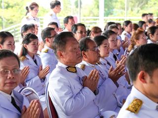 มหาวิทยาลัยพะเยา,นำโดย,ศาสตราจารย์พิเศษ,ดร.มณฑล,สงวนเสริมศรี,อธิการบดีมหาวิทยาลัยพะเยา,พร้อมด้วยคณะผู้บริหาร,คณาจารย์,เจ้าหน้าที่,,เข้าร่วมพิธีวางพวงมาลาถวายราชสักการะ,วันคล้ายวันสวรรคตสมเด็จพระนเรศวรมหาราช,ประจำปี,2561,