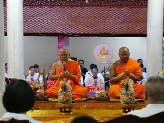 มหาวิทยาลัยพะเยา,จัดโครงการ,“ประเพณีแห่ผ้าห่มพระธาตุจอมทอง”,โดยความร่วมมือระหว่างคณะศิลปศาสตร์,คณะรัฐศาสตร์และสังคมศาสตร์และวิทยาลัยการศึกษา,มหาวิทยาลัยพะเยา,ร่วมกับจังหวัดพะเยา,เทศบาลเมืองพะเยา,สำนักงานวัฒนธรรมจังหวัดพะเยา,สํานักงานพระพุทธศาสนาจังหวัดพะเยา,และการท่องเที่ยวแห่งประเทศไทย,สำนักงานเชียงราย,