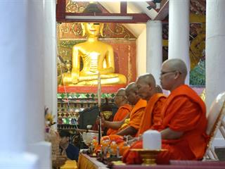 มหาวิทยาลัยพะเยา,จัดโครงการ,“ประเพณีแห่ผ้าห่มพระธาตุจอมทอง”,โดยความร่วมมือระหว่างคณะศิลปศาสตร์,คณะรัฐศาสตร์และสังคมศาสตร์และวิทยาลัยการศึกษา,มหาวิทยาลัยพะเยา,ร่วมกับจังหวัดพะเยา,เทศบาลเมืองพะเยา,สำนักงานวัฒนธรรมจังหวัดพะเยา,สํานักงานพระพุทธศาสนาจังหวัดพะเยา,และการท่องเที่ยวแห่งประเทศไทย,สำนักงานเชียงราย,