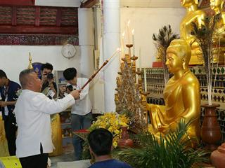 มหาวิทยาลัยพะเยา,จัดโครงการ,“ประเพณีแห่ผ้าห่มพระธาตุจอมทอง”,โดยความร่วมมือระหว่างคณะศิลปศาสตร์,คณะรัฐศาสตร์และสังคมศาสตร์และวิทยาลัยการศึกษา,มหาวิทยาลัยพะเยา,ร่วมกับจังหวัดพะเยา,เทศบาลเมืองพะเยา,สำนักงานวัฒนธรรมจังหวัดพะเยา,สํานักงานพระพุทธศาสนาจังหวัดพะเยา,และการท่องเที่ยวแห่งประเทศไทย,สำนักงานเชียงราย,
