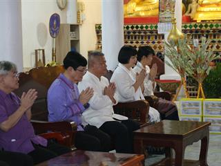 มหาวิทยาลัยพะเยา,จัดโครงการ,“ประเพณีแห่ผ้าห่มพระธาตุจอมทอง”,โดยความร่วมมือระหว่างคณะศิลปศาสตร์,คณะรัฐศาสตร์และสังคมศาสตร์และวิทยาลัยการศึกษา,มหาวิทยาลัยพะเยา,ร่วมกับจังหวัดพะเยา,เทศบาลเมืองพะเยา,สำนักงานวัฒนธรรมจังหวัดพะเยา,สํานักงานพระพุทธศาสนาจังหวัดพะเยา,และการท่องเที่ยวแห่งประเทศไทย,สำนักงานเชียงราย,