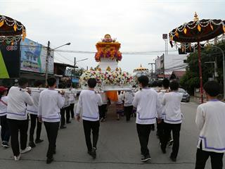 มหาวิทยาลัยพะเยา,จัดโครงการ,“ประเพณีแห่ผ้าห่มพระธาตุจอมทอง”,โดยความร่วมมือระหว่างคณะศิลปศาสตร์,คณะรัฐศาสตร์และสังคมศาสตร์และวิทยาลัยการศึกษา,มหาวิทยาลัยพะเยา,ร่วมกับจังหวัดพะเยา,เทศบาลเมืองพะเยา,สำนักงานวัฒนธรรมจังหวัดพะเยา,สํานักงานพระพุทธศาสนาจังหวัดพะเยา,และการท่องเที่ยวแห่งประเทศไทย,สำนักงานเชียงราย,
