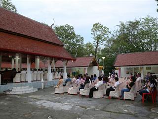 มหาวิทยาลัยพะเยา,จัดโครงการ,“ประเพณีแห่ผ้าห่มพระธาตุจอมทอง”,โดยความร่วมมือระหว่างคณะศิลปศาสตร์,คณะรัฐศาสตร์และสังคมศาสตร์และวิทยาลัยการศึกษา,มหาวิทยาลัยพะเยา,ร่วมกับจังหวัดพะเยา,เทศบาลเมืองพะเยา,สำนักงานวัฒนธรรมจังหวัดพะเยา,สํานักงานพระพุทธศาสนาจังหวัดพะเยา,และการท่องเที่ยวแห่งประเทศไทย,สำนักงานเชียงราย,