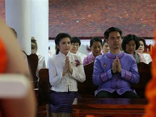 มหาวิทยาลัยพะเยา,จัดโครงการ,“ประเพณีแห่ผ้าห่มพระธาตุจอมทอง”,โดยความร่วมมือระหว่างคณะศิลปศาสตร์,คณะรัฐศาสตร์และสังคมศาสตร์และวิทยาลัยการศึกษา,มหาวิทยาลัยพะเยา,ร่วมกับจังหวัดพะเยา,เทศบาลเมืองพะเยา,สำนักงานวัฒนธรรมจังหวัดพะเยา,สํานักงานพระพุทธศาสนาจังหวัดพะเยา,และการท่องเที่ยวแห่งประเทศไทย,สำนักงานเชียงราย,