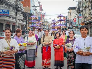 คณะรัฐศาสตร์และสังคมศาสตร์,มหาวิทยาลัยพะเยา,ร่วมโครงการ,“ประเพณีแห่ผ้าห่มพระธาตุจอมทอง”,ครั้งที่,3,โดยความร่วมมือระหว่างคณะศิลปศาสตร์,คณะรัฐศาสตร์และสังคมศาสตร์,และวิทยาลัยการศึกษา,มหาวิทยาลัยพะเยา,ร่วมกับจังหวัดพะเยา,เทศบาลเมืองพะเยา,สำนักงานวัฒนธรรมจังหวัดพะเยา,สํานักงานพระพุทธศาสนาจังหวัดพะเยา,และการท่องเที่ยวแห่งประเทศไทย,สำนักงานเชียงราย