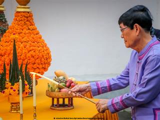 คณะรัฐศาสตร์และสังคมศาสตร์,มหาวิทยาลัยพะเยา,ร่วมโครงการ,“ประเพณีแห่ผ้าห่มพระธาตุจอมทอง”,ครั้งที่,3,โดยความร่วมมือระหว่างคณะศิลปศาสตร์,คณะรัฐศาสตร์และสังคมศาสตร์,และวิทยาลัยการศึกษา,มหาวิทยาลัยพะเยา,ร่วมกับจังหวัดพะเยา,เทศบาลเมืองพะเยา,สำนักงานวัฒนธรรมจังหวัดพะเยา,สํานักงานพระพุทธศาสนาจังหวัดพะเยา,และการท่องเที่ยวแห่งประเทศไทย,สำนักงานเชียงราย