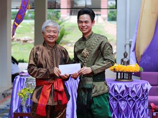คณะวิทยาศาสตร์การแพทย์จัดงานรดน้ำดำหัว,ร่วมสวมชุดไทยและชุดพื้นเมือง,สืบสานประเพณีอันดีงาม