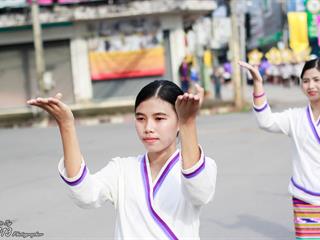 คณะศิลปศาสตร์,คณะรัฐศาสตร์และสังคมศาสตร์และวิทยาลัยการศึกษา,มหาวิทยาลัยพะเยา,ร่วมกับ,5,หน่วยงาน,และกว่า,14,ชุมชน,จัดประเพณีสืบสานวัฒนธรรมอันดีงามของจังหวัดพะเยา,“ประเพณีแห่ผ้าห่มพระธาตุจอมทอง”