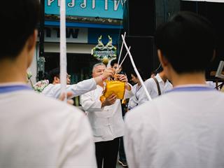 คณะศิลปศาสตร์,คณะรัฐศาสตร์และสังคมศาสตร์และวิทยาลัยการศึกษา,มหาวิทยาลัยพะเยา,ร่วมกับ,5,หน่วยงาน,และกว่า,14,ชุมชน,จัดประเพณีสืบสานวัฒนธรรมอันดีงามของจังหวัดพะเยา,“ประเพณีแห่ผ้าห่มพระธาตุจอมทอง”