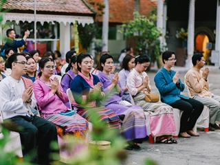 คณะศิลปศาสตร์,คณะรัฐศาสตร์และสังคมศาสตร์และวิทยาลัยการศึกษา,มหาวิทยาลัยพะเยา,ร่วมกับ,5,หน่วยงาน,และกว่า,14,ชุมชน,จัดประเพณีสืบสานวัฒนธรรมอันดีงามของจังหวัดพะเยา,“ประเพณีแห่ผ้าห่มพระธาตุจอมทอง”
