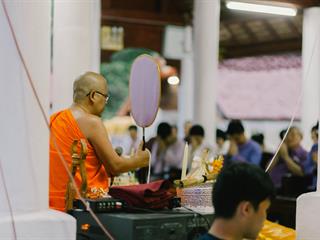 คณะศิลปศาสตร์,คณะรัฐศาสตร์และสังคมศาสตร์และวิทยาลัยการศึกษา,มหาวิทยาลัยพะเยา,ร่วมกับ,5,หน่วยงาน,และกว่า,14,ชุมชน,จัดประเพณีสืบสานวัฒนธรรมอันดีงามของจังหวัดพะเยา,“ประเพณีแห่ผ้าห่มพระธาตุจอมทอง”