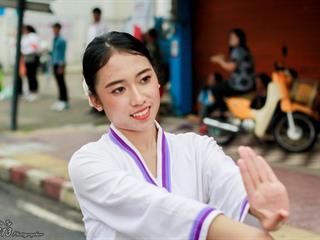 คณะศิลปศาสตร์,คณะรัฐศาสตร์และสังคมศาสตร์และวิทยาลัยการศึกษา,มหาวิทยาลัยพะเยา,ร่วมกับ,5,หน่วยงาน,และกว่า,14,ชุมชน,จัดประเพณีสืบสานวัฒนธรรมอันดีงามของจังหวัดพะเยา,“ประเพณีแห่ผ้าห่มพระธาตุจอมทอง”