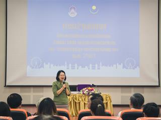 บุคลากรสายวิชาการและสนับสนุน,พร้อมด้วยนิสิตคณะศิลปศาสตร์,เข้าร่วมปฐมนิเทศโครงการพัฒนาภาษาอังกฤษสำหรับนิสิต,บุคลากรสายวิชาการและสายสนับสนุน,มหาวิทยาลัยพะเยา,ประจำปี,2561