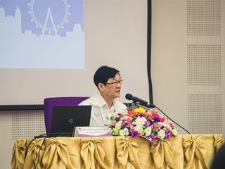 บุคลากรสายวิชาการและสนับสนุน,พร้อมด้วยนิสิตคณะศิลปศาสตร์,เข้าร่วมปฐมนิเทศโครงการพัฒนาภาษาอังกฤษสำหรับนิสิต,บุคลากรสายวิชาการและสายสนับสนุน,มหาวิทยาลัยพะเยา,ประจำปี,2561