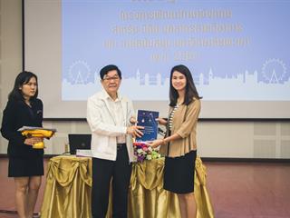บุคลากรสายวิชาการและสนับสนุน,พร้อมด้วยนิสิตคณะศิลปศาสตร์,เข้าร่วมปฐมนิเทศโครงการพัฒนาภาษาอังกฤษสำหรับนิสิต,บุคลากรสายวิชาการและสายสนับสนุน,มหาวิทยาลัยพะเยา,ประจำปี,2561