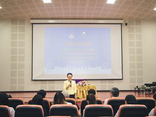 บุคลากรสายวิชาการและสนับสนุน,พร้อมด้วยนิสิตคณะศิลปศาสตร์,เข้าร่วมปฐมนิเทศโครงการพัฒนาภาษาอังกฤษสำหรับนิสิต,บุคลากรสายวิชาการและสายสนับสนุน,มหาวิทยาลัยพะเยา,ประจำปี,2561