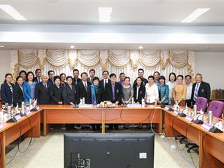 มหาวิทยาลัยพะเยา,ต้อนรับคณะผู้บริหาร,มหาวิทยาลัยนเรศวร
