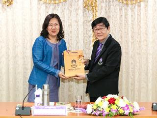 มหาวิทยาลัยพะเยา,ต้อนรับคณะผู้บริหาร,มหาวิทยาลัยนเรศวร