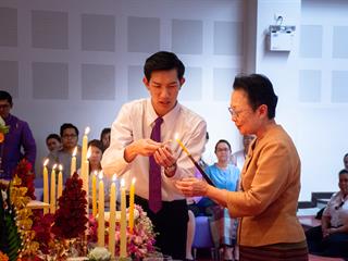 พิธีปลดป้ายพร้อมประดับรุ่นนิสิตปี,1,“ปรเมศร์คเชนทรา”,คณะศิลปศาสตร์,มหาวิทยาลัยพะเยา