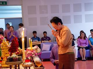 พิธีปลดป้ายพร้อมประดับรุ่นนิสิตปี,1,“ปรเมศร์คเชนทรา”,คณะศิลปศาสตร์,มหาวิทยาลัยพะเยา