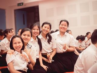 พิธีปลดป้ายพร้อมประดับรุ่นนิสิตปี,1,“ปรเมศร์คเชนทรา”,คณะศิลปศาสตร์,มหาวิทยาลัยพะเยา
