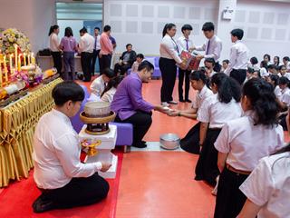 พิธีปลดป้ายพร้อมประดับรุ่นนิสิตปี,1,“ปรเมศร์คเชนทรา”,คณะศิลปศาสตร์,มหาวิทยาลัยพะเยา