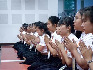 พิธีปลดป้ายพร้อมประดับรุ่นนิสิตปี,1,“ปรเมศร์คเชนทรา”,คณะศิลปศาสตร์,มหาวิทยาลัยพะเยา