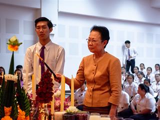 พิธีปลดป้ายพร้อมประดับรุ่นนิสิตปี,1,“ปรเมศร์คเชนทรา”,คณะศิลปศาสตร์,มหาวิทยาลัยพะเยา