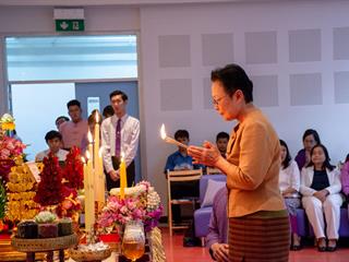 พิธีปลดป้ายพร้อมประดับรุ่นนิสิตปี,1,“ปรเมศร์คเชนทรา”,คณะศิลปศาสตร์,มหาวิทยาลัยพะเยา