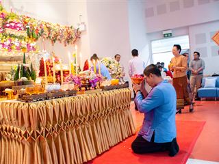 พิธีปลดป้ายพร้อมประดับรุ่นนิสิตปี,1,“ปรเมศร์คเชนทรา”,คณะศิลปศาสตร์,มหาวิทยาลัยพะเยา