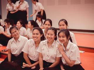 พิธีปลดป้ายพร้อมประดับรุ่นนิสิตปี,1,“ปรเมศร์คเชนทรา”,คณะศิลปศาสตร์,มหาวิทยาลัยพะเยา