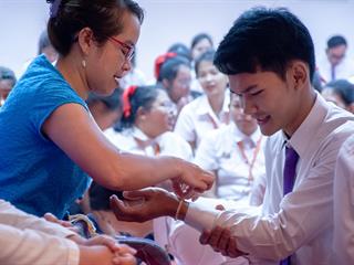 พิธีปลดป้ายพร้อมประดับรุ่นนิสิตปี,1,“ปรเมศร์คเชนทรา”,คณะศิลปศาสตร์,มหาวิทยาลัยพะเยา
