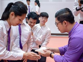 พิธีปลดป้ายพร้อมประดับรุ่นนิสิตปี,1,“ปรเมศร์คเชนทรา”,คณะศิลปศาสตร์,มหาวิทยาลัยพะเยา