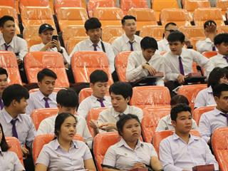 คณะรัฐศาสตร์และสังคมศาสตร์,มหาวิทยาลัยพะเยา,ดำเนินโครงการปัจฉิมนิเทศนิสิตระดับปริญญาตรี,(ภาคปกติ)