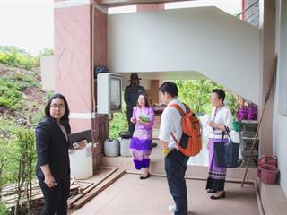 ผู้บริหารและบุคลากรคณะศิลปศาสตร์,มหาวิทยาลัยพะเยาได้ต้อนรับ,อาจารย์,จีรนันท์,ทองเจริญ,จากคณะสิ่งแวดล้อมและทรัพยากรศาสตร์,มหาวิทยาลัยมหิดล