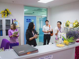 ผู้บริหารและบุคลากรคณะศิลปศาสตร์,มหาวิทยาลัยพะเยาได้ต้อนรับ,อาจารย์,จีรนันท์,ทองเจริญ,จากคณะสิ่งแวดล้อมและทรัพยากรศาสตร์,มหาวิทยาลัยมหิดล