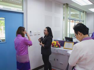 ผู้บริหารและบุคลากรคณะศิลปศาสตร์,มหาวิทยาลัยพะเยาได้ต้อนรับ,อาจารย์,จีรนันท์,ทองเจริญ,จากคณะสิ่งแวดล้อมและทรัพยากรศาสตร์,มหาวิทยาลัยมหิดล