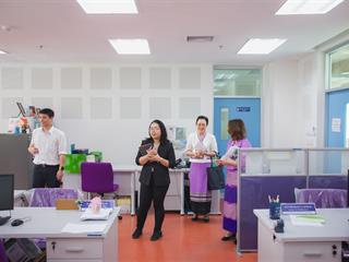 ผู้บริหารและบุคลากรคณะศิลปศาสตร์,มหาวิทยาลัยพะเยาได้ต้อนรับ,อาจารย์,จีรนันท์,ทองเจริญ,จากคณะสิ่งแวดล้อมและทรัพยากรศาสตร์,มหาวิทยาลัยมหิดล