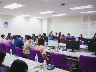 ผู้บริหารและบุคลากรคณะศิลปศาสตร์,มหาวิทยาลัยพะเยาได้ต้อนรับ,อาจารย์,จีรนันท์,ทองเจริญ,จากคณะสิ่งแวดล้อมและทรัพยากรศาสตร์,มหาวิทยาลัยมหิดล