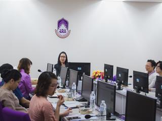 ผู้บริหารและบุคลากรคณะศิลปศาสตร์,มหาวิทยาลัยพะเยาได้ต้อนรับ,อาจารย์,จีรนันท์,ทองเจริญ,จากคณะสิ่งแวดล้อมและทรัพยากรศาสตร์,มหาวิทยาลัยมหิดล