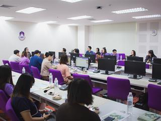 ผู้บริหารและบุคลากรคณะศิลปศาสตร์,มหาวิทยาลัยพะเยาได้ต้อนรับ,อาจารย์,จีรนันท์,ทองเจริญ,จากคณะสิ่งแวดล้อมและทรัพยากรศาสตร์,มหาวิทยาลัยมหิดล