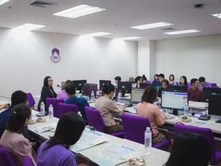 ผู้บริหารและบุคลากรคณะศิลปศาสตร์,มหาวิทยาลัยพะเยาได้ต้อนรับ,อาจารย์,จีรนันท์,ทองเจริญ,จากคณะสิ่งแวดล้อมและทรัพยากรศาสตร์,มหาวิทยาลัยมหิดล