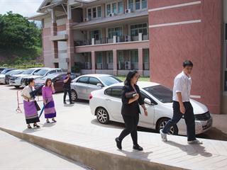 ผู้บริหารและบุคลากรคณะศิลปศาสตร์,มหาวิทยาลัยพะเยาได้ต้อนรับ,อาจารย์,จีรนันท์,ทองเจริญ,จากคณะสิ่งแวดล้อมและทรัพยากรศาสตร์,มหาวิทยาลัยมหิดล