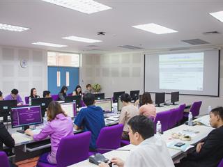 ผู้บริหารและบุคลากรคณะศิลปศาสตร์,มหาวิทยาลัยพะเยาได้ต้อนรับ,อาจารย์,จีรนันท์,ทองเจริญ,จากคณะสิ่งแวดล้อมและทรัพยากรศาสตร์,มหาวิทยาลัยมหิดล