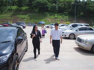 ผู้บริหารและบุคลากรคณะศิลปศาสตร์,มหาวิทยาลัยพะเยาได้ต้อนรับ,อาจารย์,จีรนันท์,ทองเจริญ,จากคณะสิ่งแวดล้อมและทรัพยากรศาสตร์,มหาวิทยาลัยมหิดล