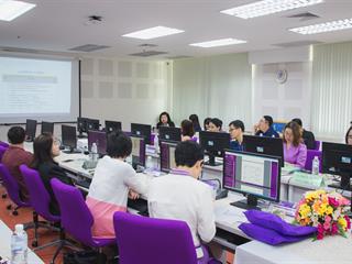 ผู้บริหารและบุคลากรคณะศิลปศาสตร์,มหาวิทยาลัยพะเยาได้ต้อนรับ,อาจารย์,จีรนันท์,ทองเจริญ,จากคณะสิ่งแวดล้อมและทรัพยากรศาสตร์,มหาวิทยาลัยมหิดล